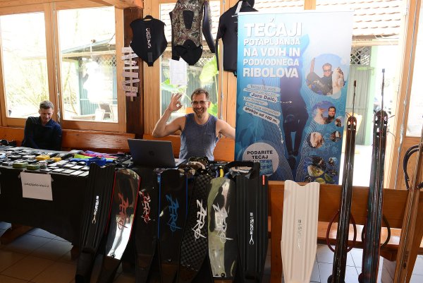 GALERIJA SLIK - SREČANJE PODVODNIH LOVCEV, RIBIČEV IN POTAPLJAČEV NA VDIH