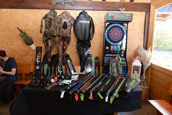 GALERIJA SLIK - SREČANJE PODVODNIH LOVCEV, RIBIČEV IN POTAPLJAČEV NA VDIH